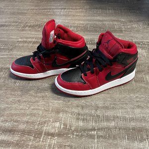 Air Jordan 1 Mid